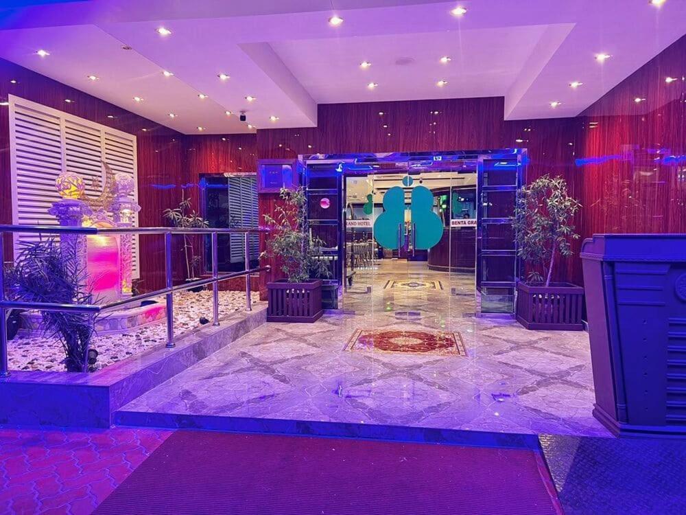 Benta Grand Hotel Llc Дубай Экстерьер фото