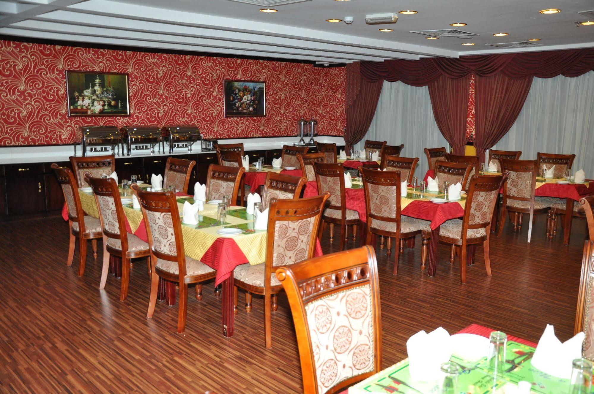 Benta Grand Hotel Llc Дубай Экстерьер фото
